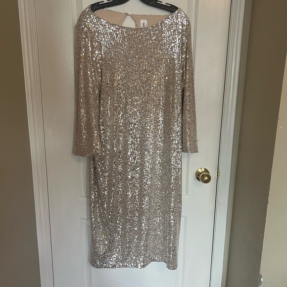 Smash and Tess midi sequin dress - Picture 4 of 4